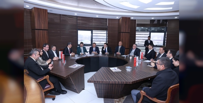 Eyüp Kadir İnan Gaziantepli Sanayicilerin Sorunlarını Dinledi