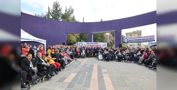 ŞAHİNBEY BELEDİYESİ’NDEN 4.581 ENGELLİ VATANDAŞA TEKERLEKLİ SANDALYE