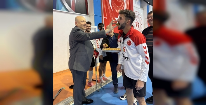 Volkan Group Hokey Takımı Rakiplerine Nefes Aldırmıyor