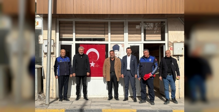 Başkan Güzel; Karkamış’ı Ay Yıldızlı Bayraklarla Donattı