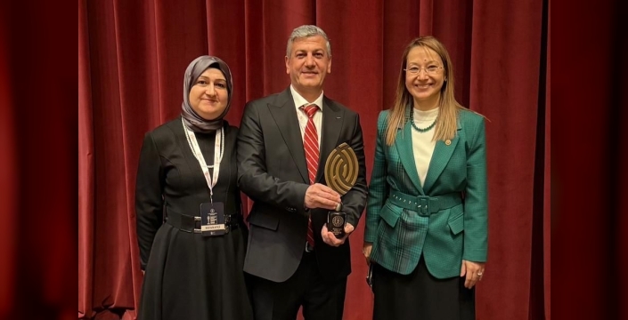 DERYA BAKBAK'TAN ANLAMLI ZİYARET