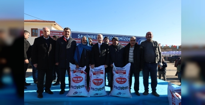ŞAHİNBEY BELEDİYESİ’NİN YEM DESTEĞİ DEVAM EDİYOR