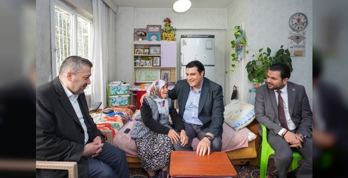 ŞEHİTKAMİL’DEN İHTİYAÇ SAHİPLERİNE TEKERLEKLİ SANDALYE