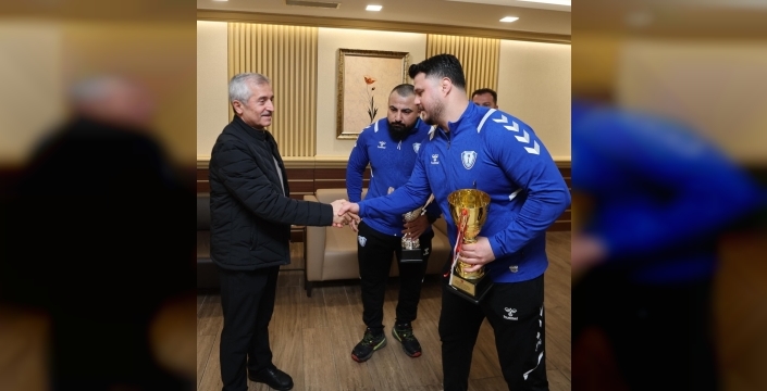 ŞAHİNBEY’İN ŞAMPİYON GÜREŞÇİLERİNDEN BÜYÜK BAŞARI