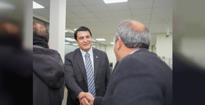 BAŞKAN YILMAZ, BELEDİYE ÇALIŞANLARIYLA BAYRAMLAŞTI YILMAZ: “ŞEHİTKAMİL İÇİN HEP BİRLİKTE ÇALIŞMAYA DEVAM EDECEĞİZ