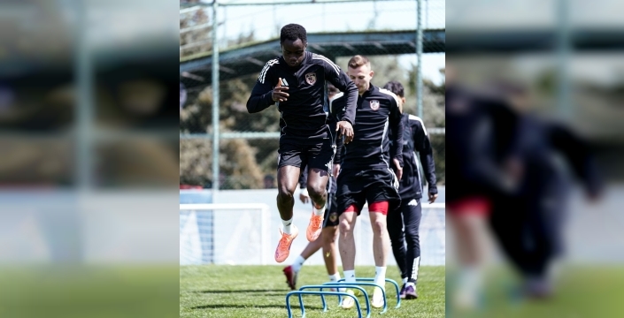 Gaziantep FK, Süper Lig'in 28. haftasında sahasında Alanyaspor ile yapacağı maçın hazırlıklarına devam etti.