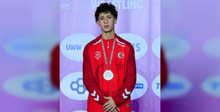 U17 AVRUPA ŞAMPİYONASI’NDA MUHAMMED GÖLHA’DAN GÜMÜŞ MADALYA