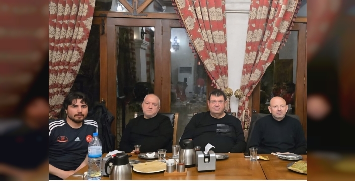 Volkan Group Erkek Hokey Takımı Başkanı Bilal Çker'den Türkiye Şampiyonası Öncesi Moral Yemeği