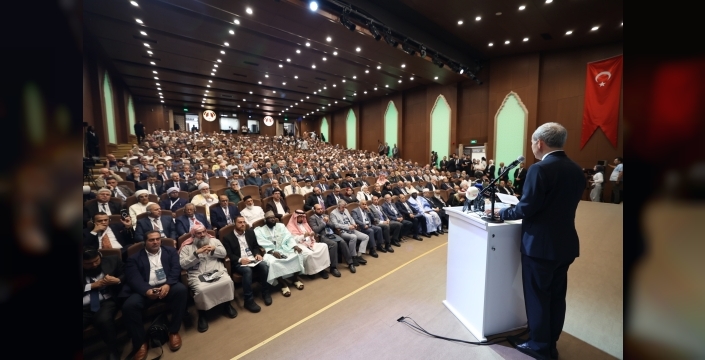 İSLAM DÜNYASI ÜNİVERSİTELERİNE İTTİFAK ÇAĞRISI