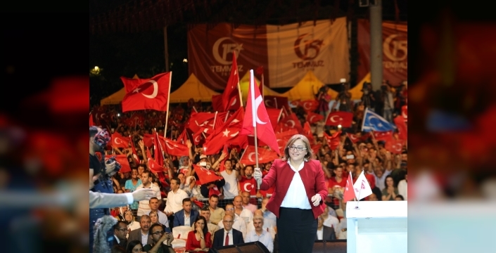FATMA ŞAHİN: "15 TEMMUZ, MİLLET İRADESİNİN DESTANIDIR"