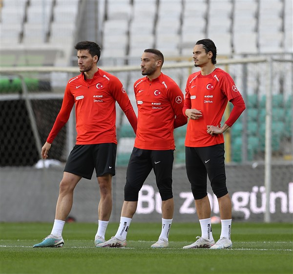 A Millî Takım, Büyükşehir Belediye Stadyumu'nda Çalıştı