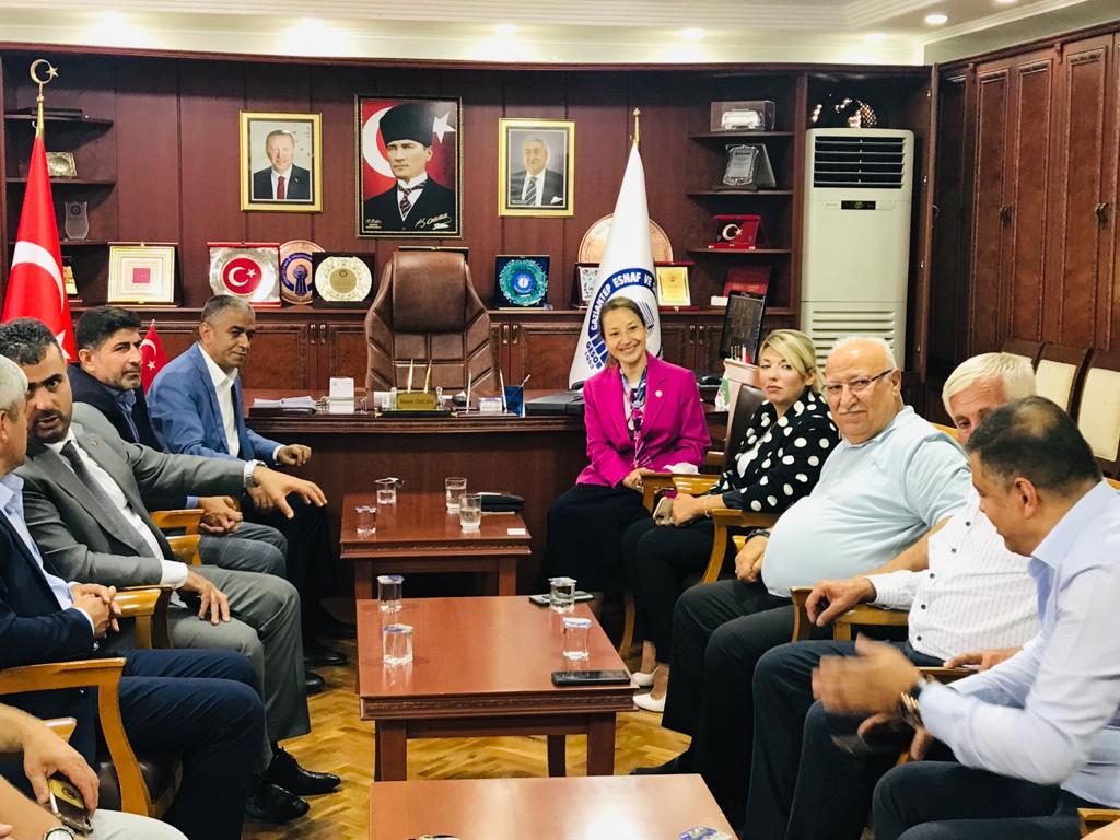 AKP MİLLETVEKİLİ DERYA BAKBAK BAŞKANLARLA BİR ARAYA GELDİ