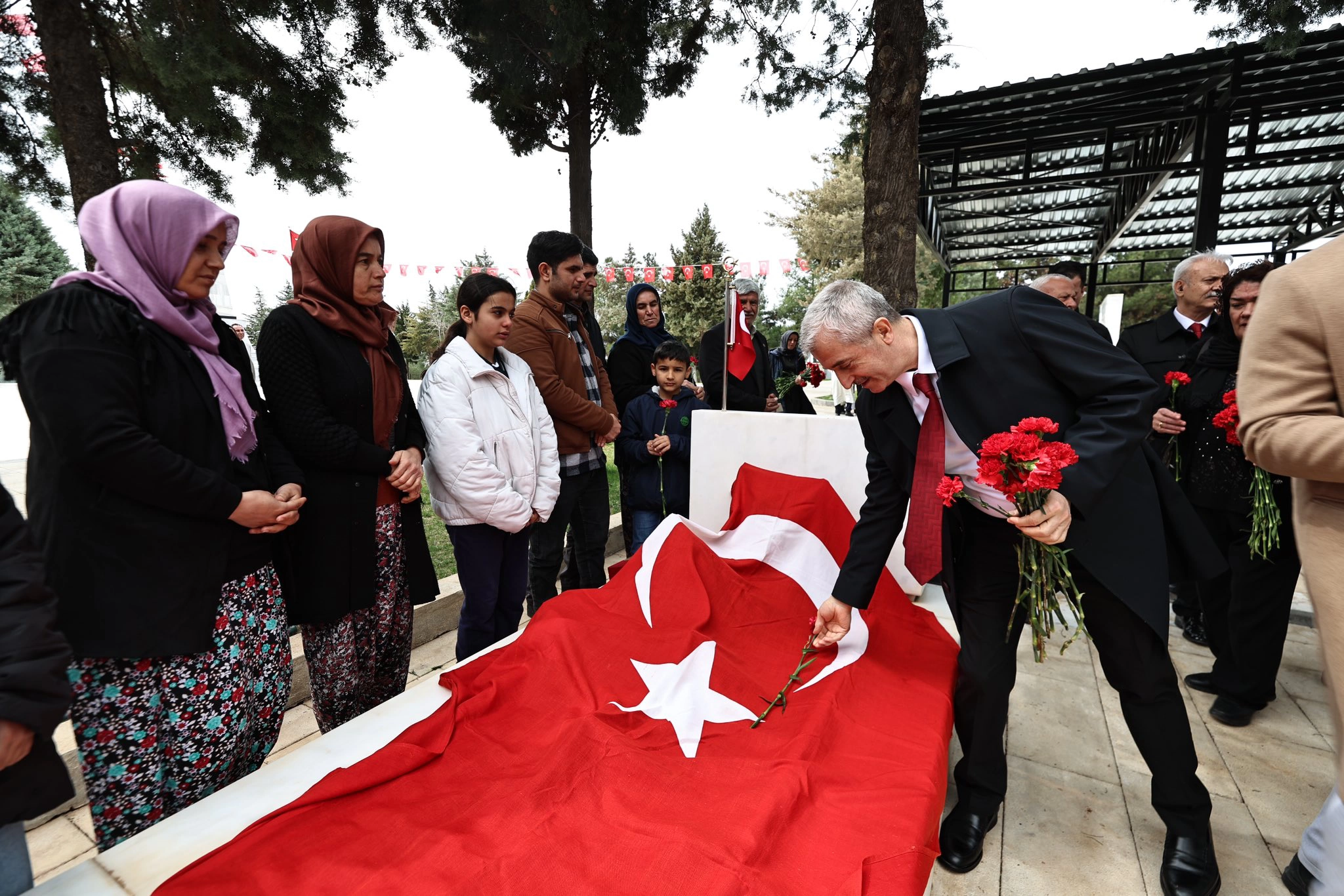 ÇANAKKALE ŞEHİTLERİ ANILDI