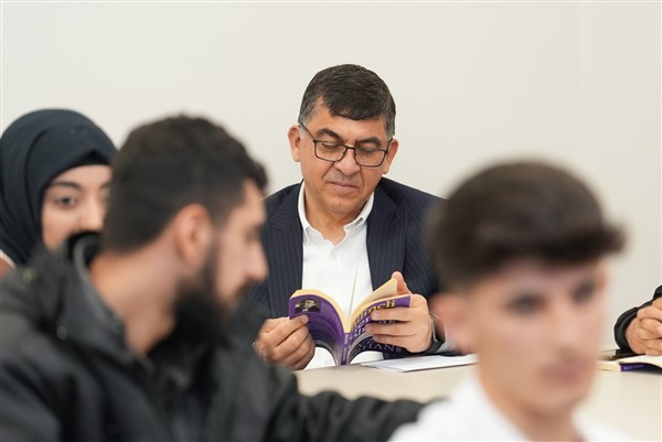 FADILOĞLU'NDAN GENÇLERE ALTIN DEĞERİNDE TAVSİYELER!