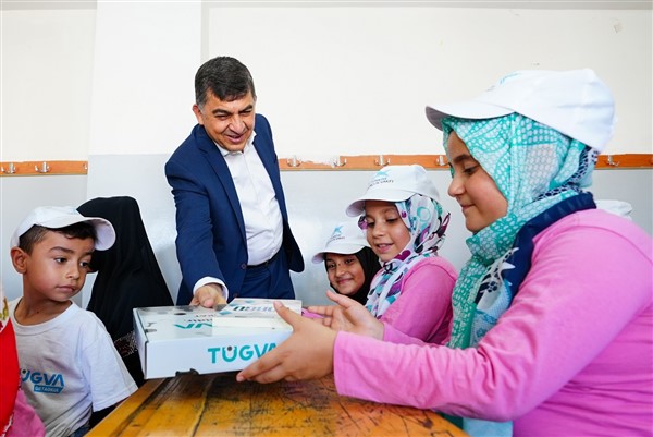 FADILOĞLU, YAZ OKULLARINI ZİYARET ETTİ