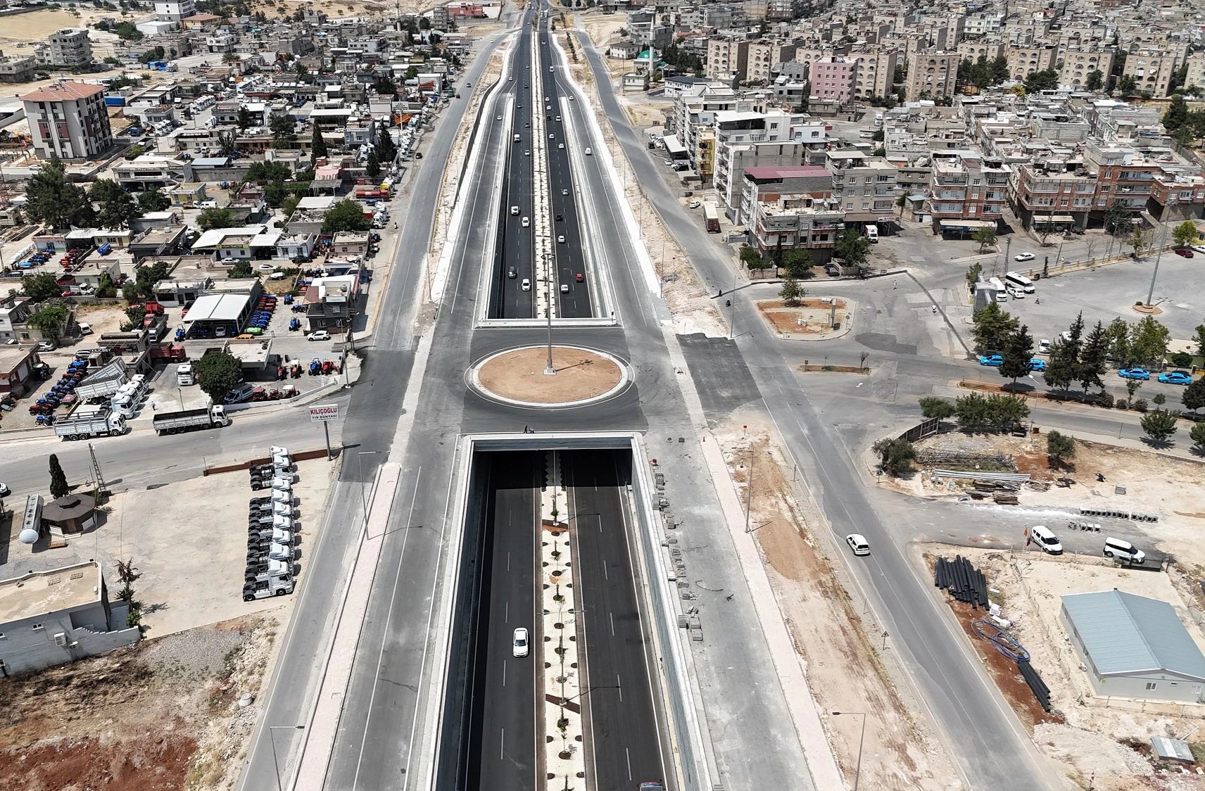 GAZİANTEP BÜYÜKŞEHİR'DEN NİZİP’İN ULAŞIM AĞINA İKİ STRATEJİK YATIRIM