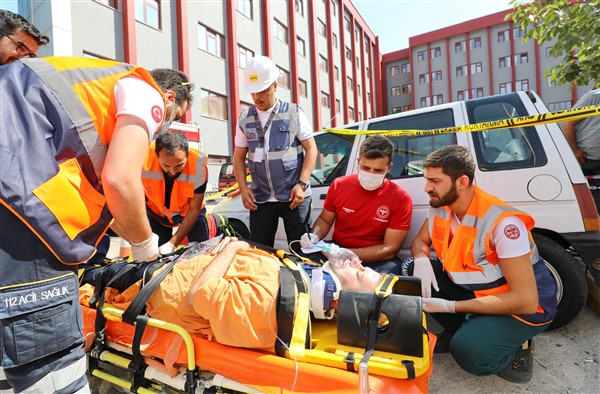 GERÇEĞİ ARATMAYAN YANGIN TATBİKATI