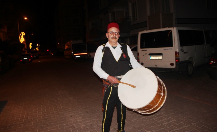 Ramazan davulcusu olmak öyle kolay değil