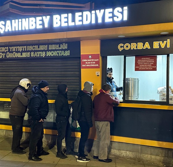 ŞAHİNBEY BELEDİYESİ VATANDAŞIN İÇİNİ ISITIYOR