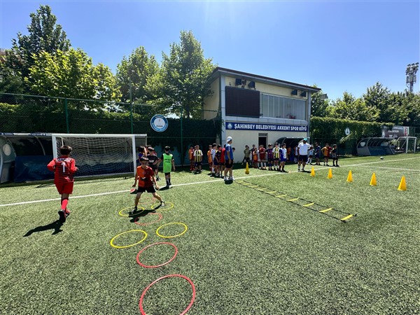 ŞAHİNBEY BELEDİYESİ YAZ SPOR OKULLARI BAŞLADI