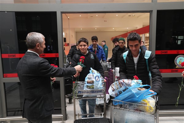 ŞAHİNBEYLİ GENÇLER KUTSAL TOPRAKLARDAN DÖNDÜ
