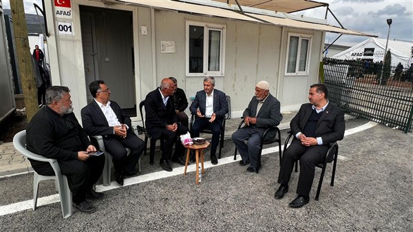 TAHMAZOĞLU DEPREMZEDELERİN YANINDA