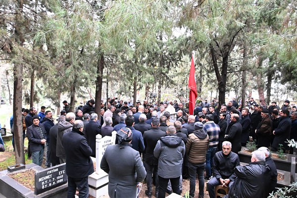 ÜLKÜCÜ ŞEHİT AHMET KERSE MEZARI BAŞINDA DUALARLA ANILDI