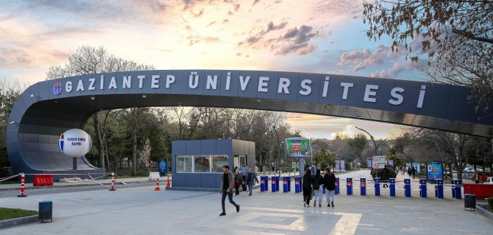 Üniversitelilerin beklediği müjde geldi! Üniversiteler 3 Nisan'da 'hibrit eğitimle' açılıyor